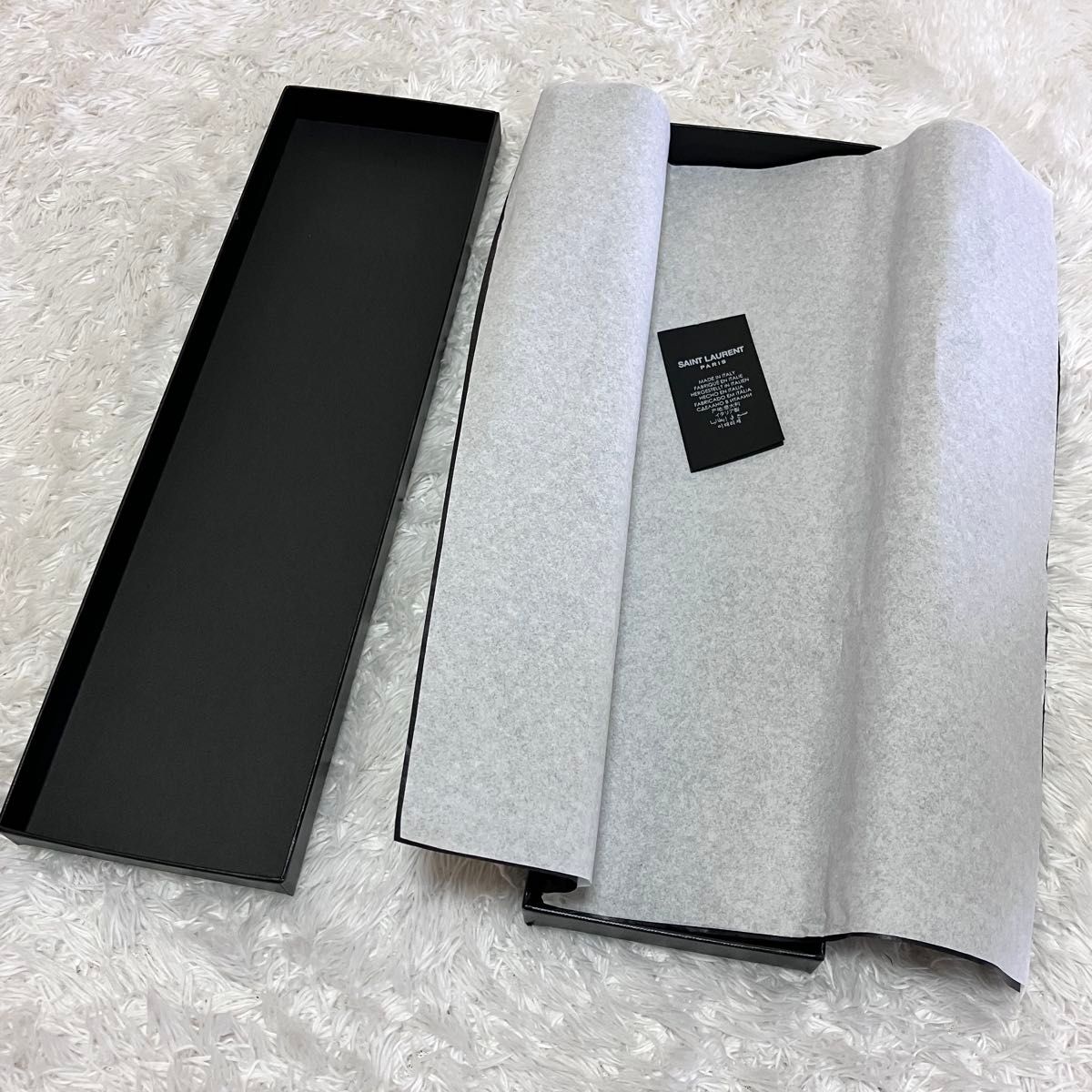タグ付き 未使用 サンローラン ネクタイ ナロータイ ソリッド タグ付き 未使用 サンローラン ネクタイ ナロータイ ソリッド