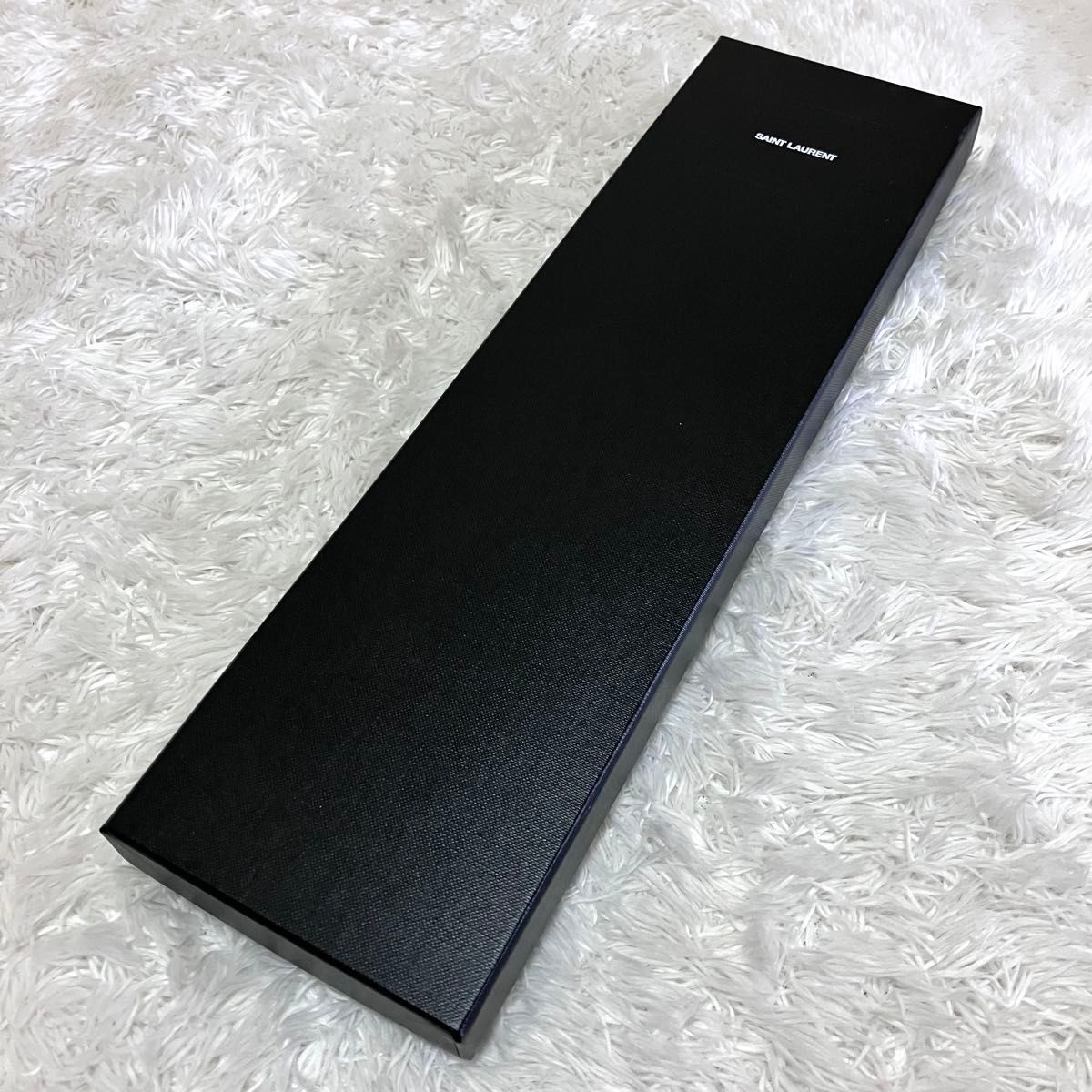 タグ付き 未使用 サンローラン ネクタイ ナロータイ ソリッド タグ付き 未使用 サンローラン ネクタイ ナロータイ ソリッド