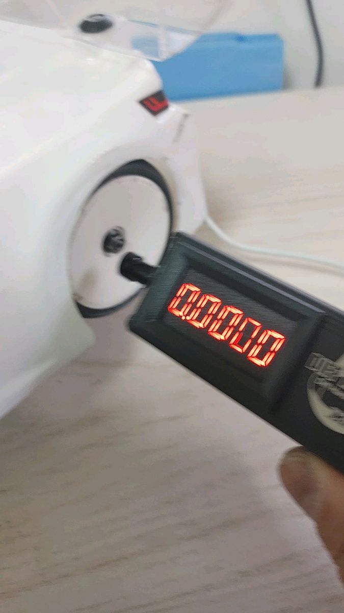 週末限定 充電器 ToolkitRC M8Dデュアルチャンネル 新品 未使用 週末限定 充電器 ToolkitRC M8Dデュアルチャンネル 新品 未使用