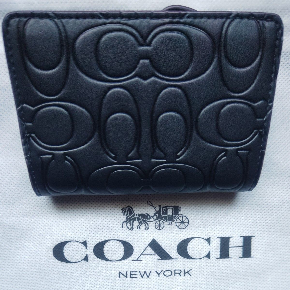 COACH】新品 二つ折り財布 ブラック シグネチャー|Yahoo!フリマ COACH】新品 二つ折り財布 ブラック シグネチャー|Yahoo!フリマ