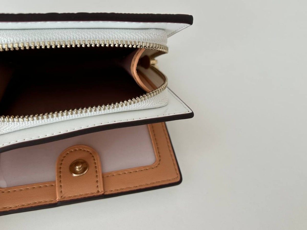 COACH コーチ 二つ折り財布 シグネチャー ホワイト 白 新品 未 COACH コーチ 二つ折り財布 シグネチャー ホワイト 白 新品 未