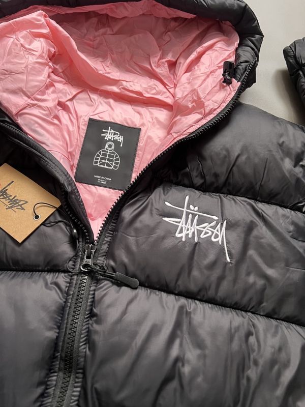 ステューシー STUSSY ダウンジャケット Mサイズ ブラック フル ステューシー STUSSY ダウンジャケット Mサイズ ブラック フル