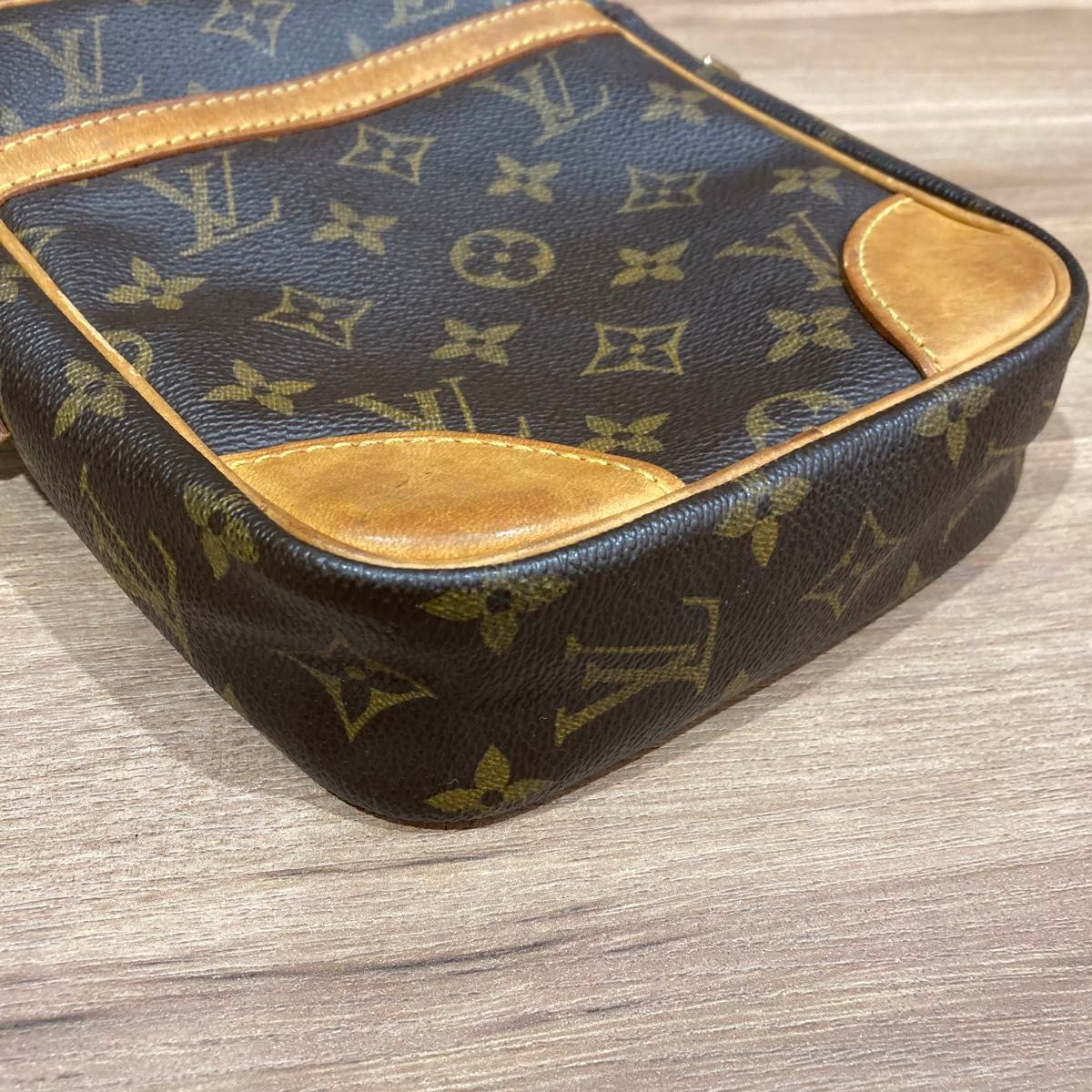 LOUIS VUITTON ルイヴィトン モノグラム ダヌーブ ショルダー LOUIS VUITTON ルイヴィトン モノグラム ダヌーブ ショルダー