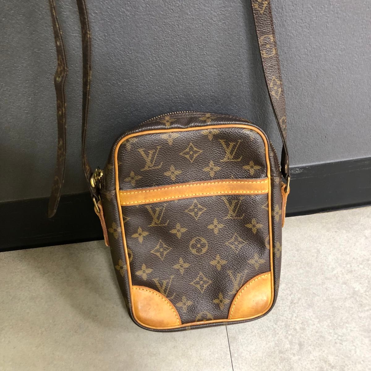 LOUIS VUITTON ルイヴィトン モノグラム ダヌーブ ショルダー LOUIS VUITTON ルイヴィトン モノグラム ダヌーブ ショルダー