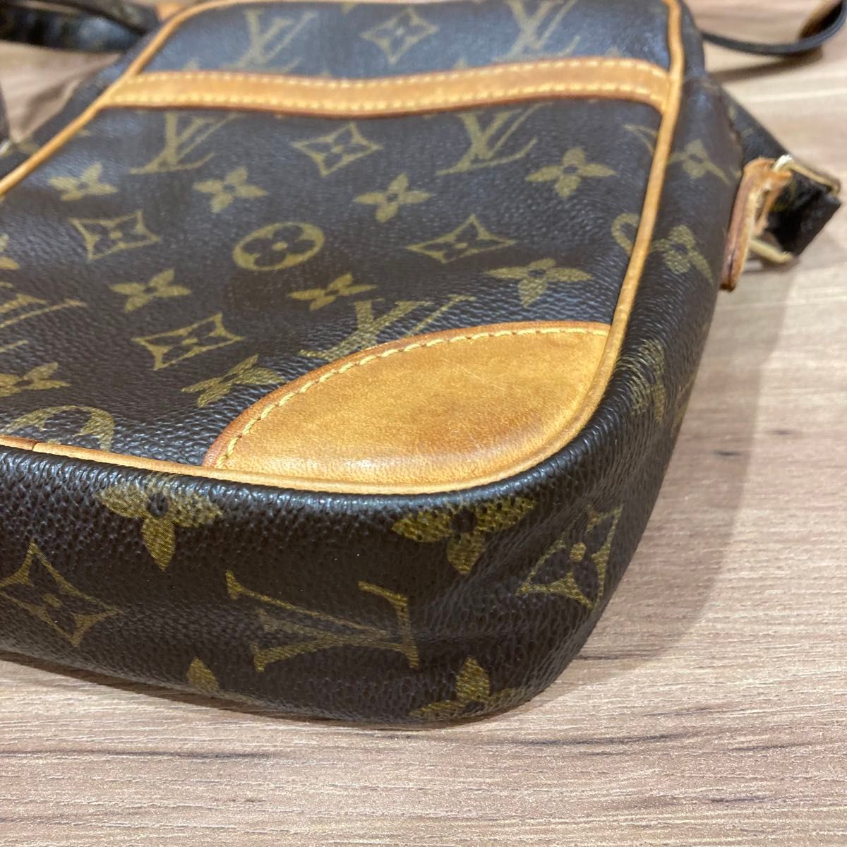 LOUIS VUITTON ルイヴィトン モノグラム ダヌーブ ショルダー LOUIS VUITTON ルイヴィトン モノグラム ダヌーブ ショルダー