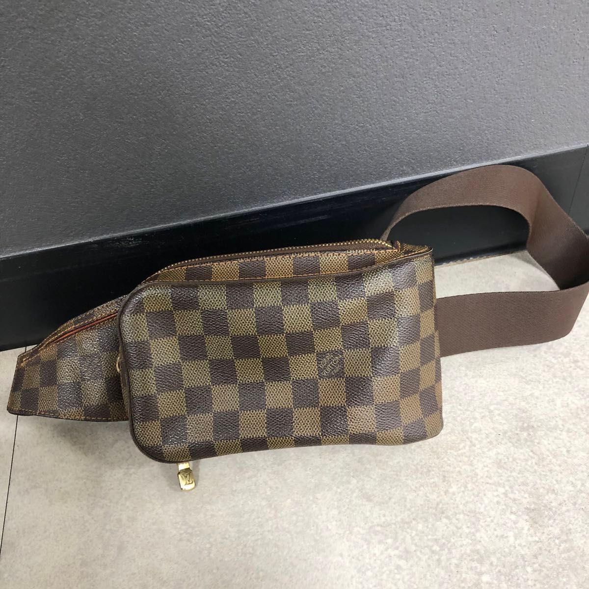 LOUIS VUITTON ルイヴィトン ダミエ エベヌ ジェロニモス ボディ LOUIS VUITTON ルイヴィトン ダミエ エベヌ ジェロニモス ボディ