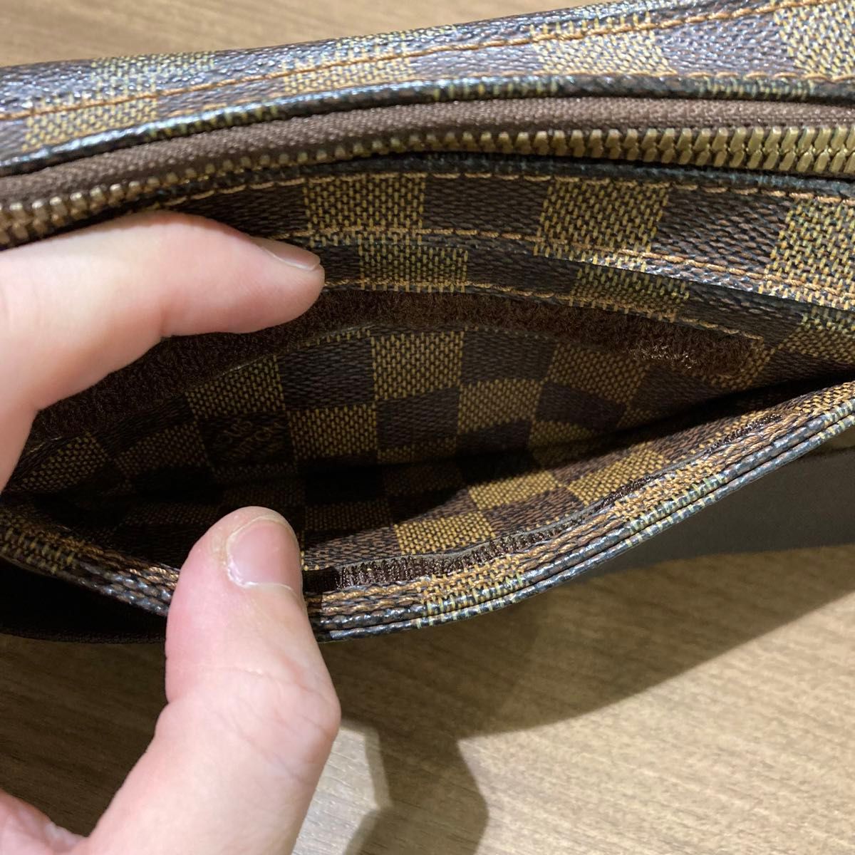 LOUIS VUITTON ルイヴィトン ダミエ エベヌ ジェロニモス ボディ LOUIS VUITTON ルイヴィトン ダミエ エベヌ ジェロニモス ボディ