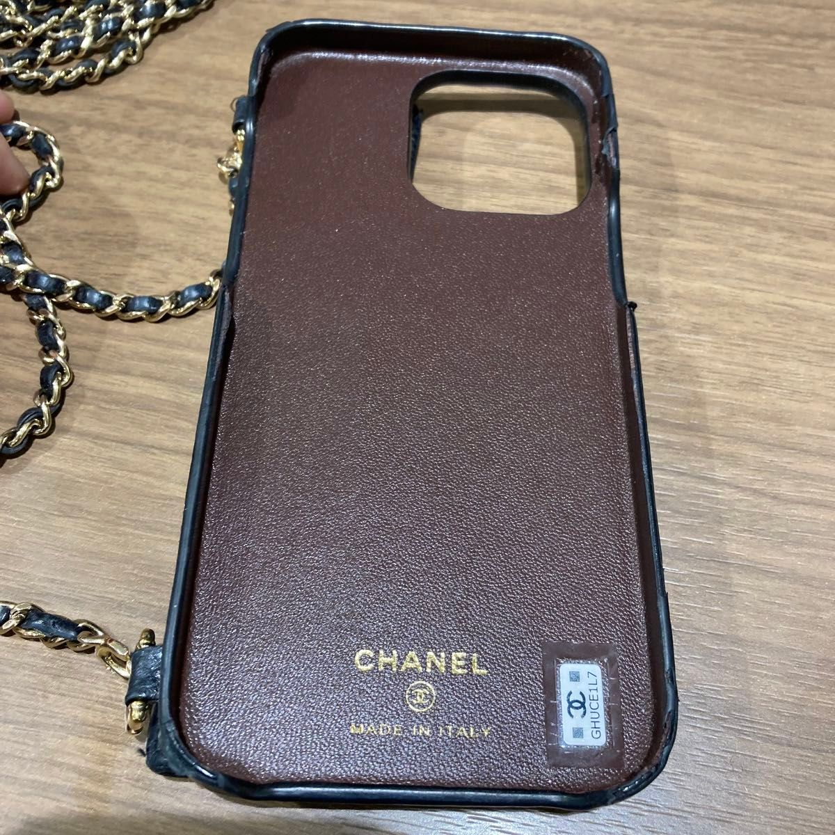 CHANEL シャネル ココマーク マトラッセ キャビアスキン iPhone CHANEL シャネル ココマーク マトラッセ キャビアスキン iPhone