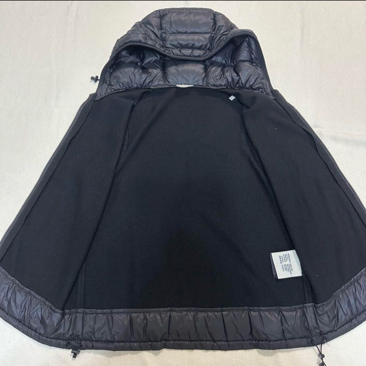 美品 モンクレール ダウンベスト ニット切り替え ロゴワッペン 美品 モンクレール ダウンベスト ニット切り替え ロゴワッペン