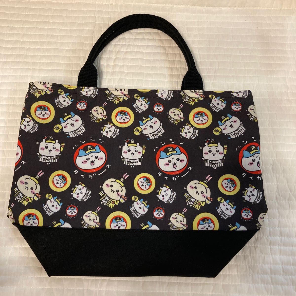 No 712 ちいかわ 阪神タイガース ミニトートバッグ ハンドメイド No 712 ちいかわ 阪神タイガース ミニトートバッグ ハンドメイド