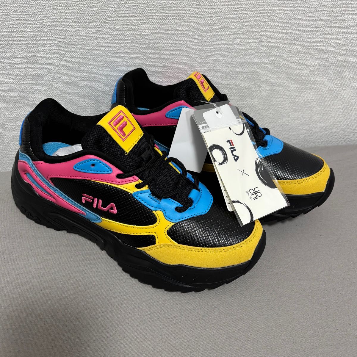 優里 FILA フィラコラボスニーカー ブラック23 5cm コラボ 優里 FILA フィラコラボスニーカー ブラック23 5cm コラボ