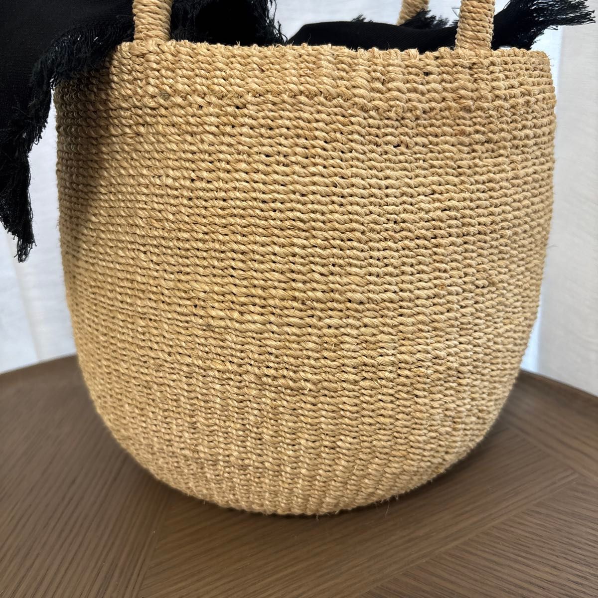 美品】ヴィオラドーロ ラクダ 刺繍 かごバッグ ハンドバッグ 美品】ヴィオラドーロ ラクダ 刺繍 かごバッグ ハンドバッグ
