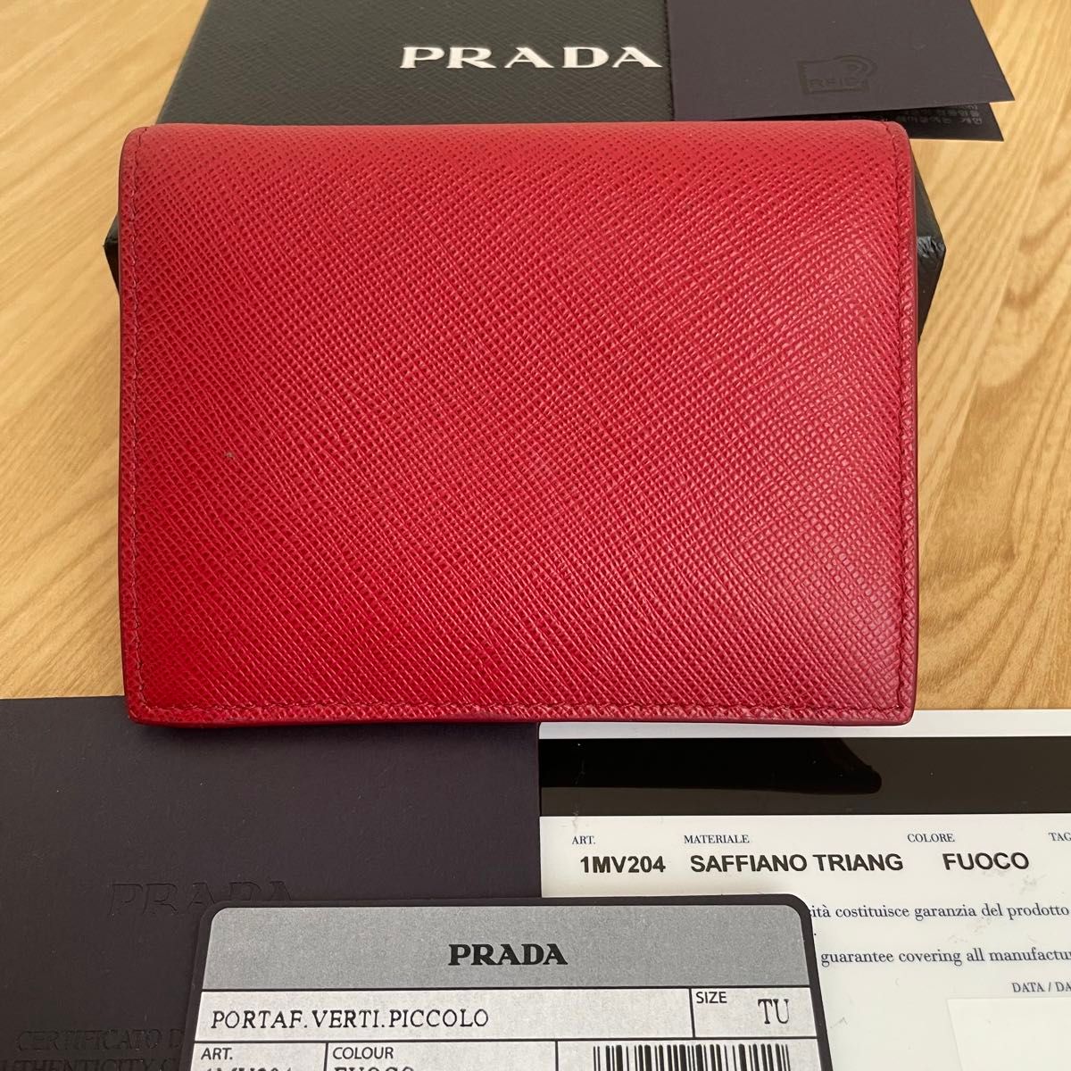 激レア 美品 PRADA プラダ 二つ折り財布 ミニ財布 サフィアーノ 激レア 美品 PRADA プラダ 二つ折り財布 ミニ財布 サフィアーノ