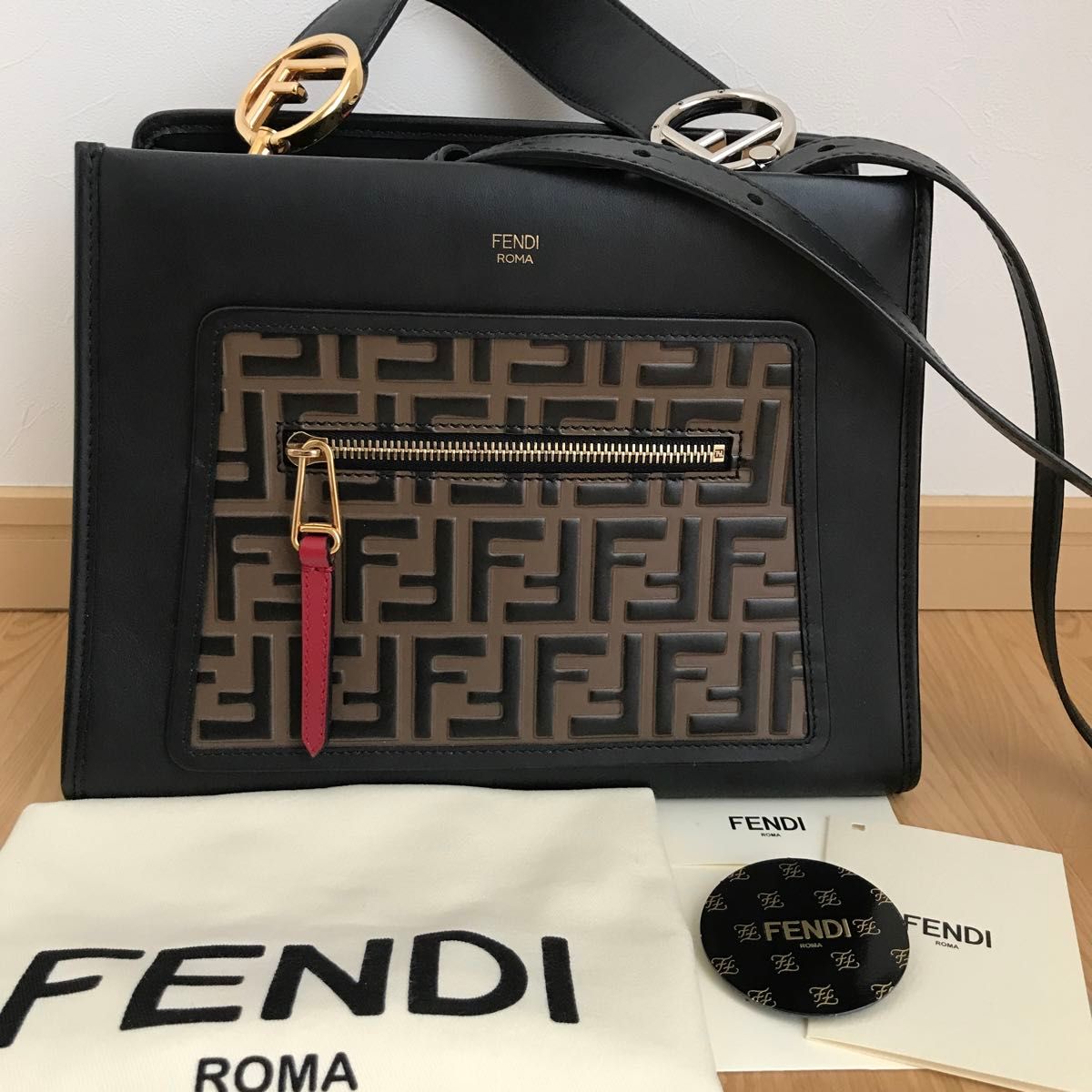美品 FENDI フェンディ ラナウェイ 2way ショルダーバッグ 美品 FENDI フェンディ ラナウェイ 2way ショルダーバッグ