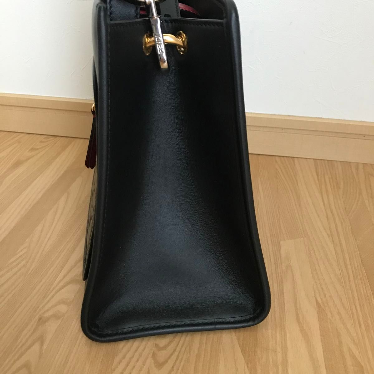 美品 FENDI フェンディ ラナウェイ 2way ショルダーバッグ 美品 FENDI フェンディ ラナウェイ 2way ショルダーバッグ