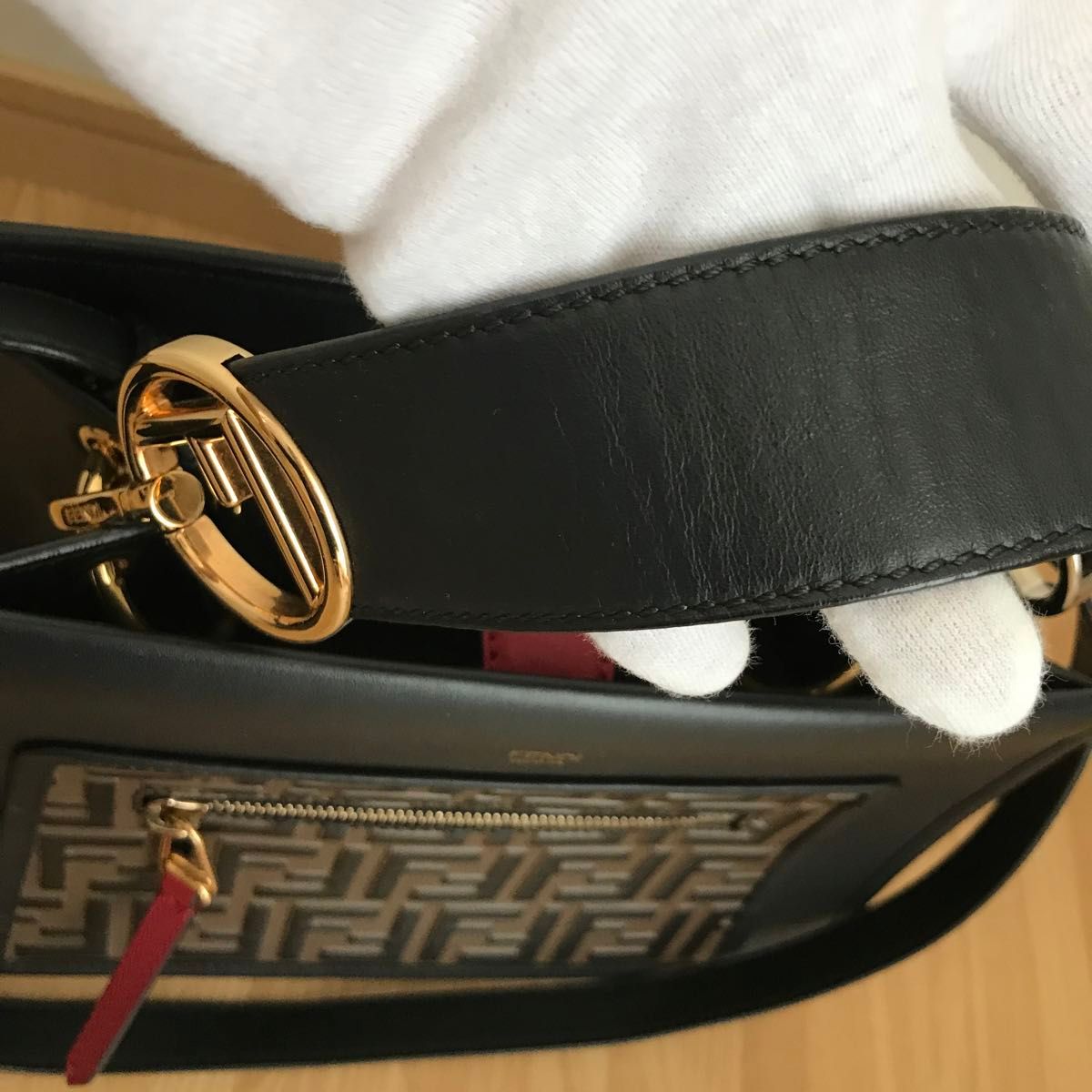 美品 FENDI フェンディ ラナウェイ 2way ショルダーバッグ 美品 FENDI フェンディ ラナウェイ 2way ショルダーバッグ