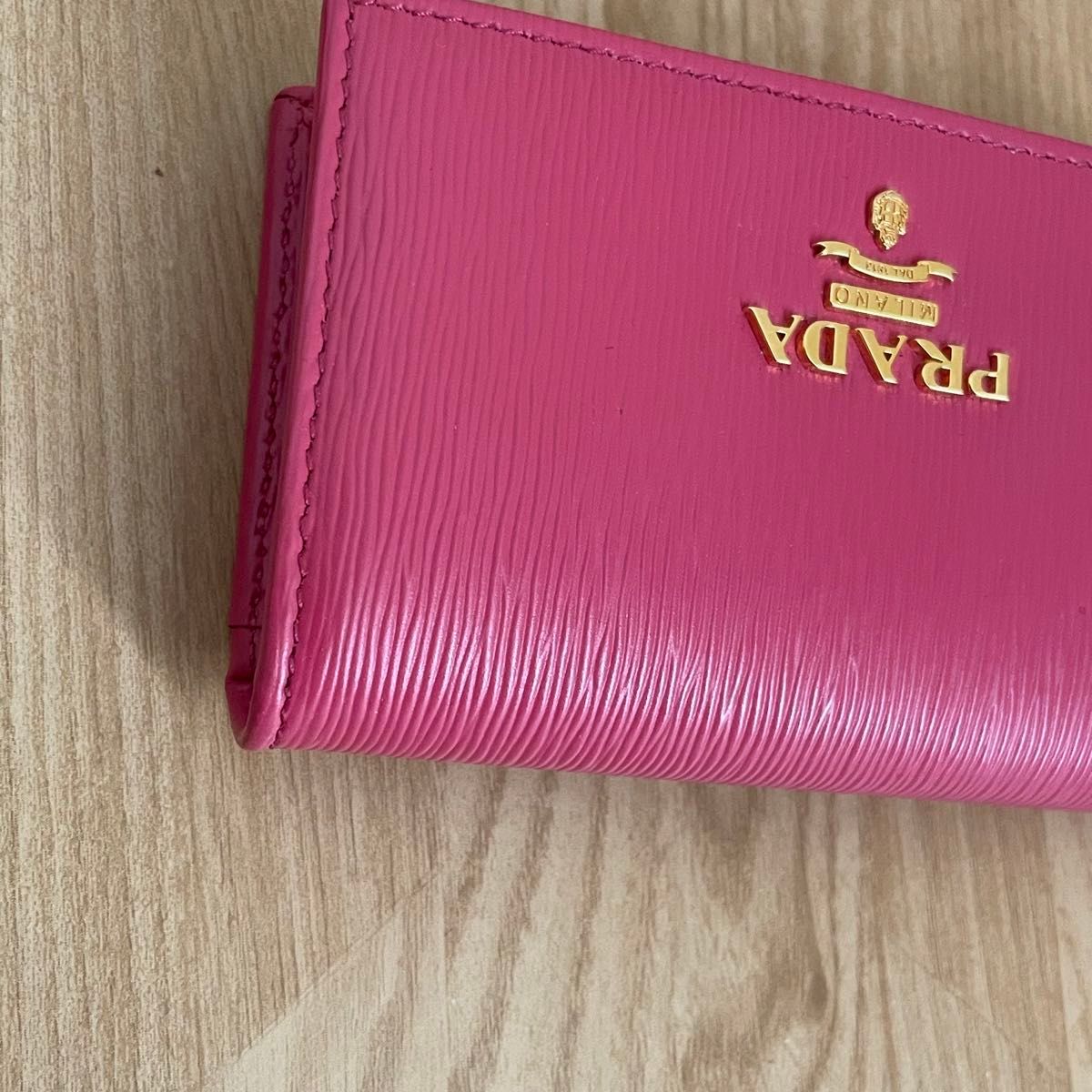 国内即送 PRADA リボン カードケース SAFFIANO FIOCCO 1MC122