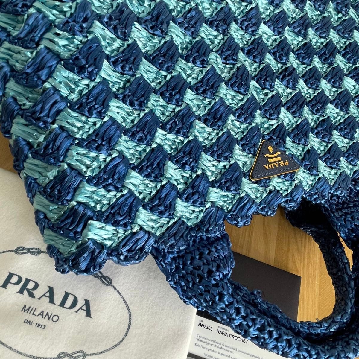 極美品 PRADA プラダ ラフィア トートバッグ ハンドバッグ かご 極美品 PRADA プラダ ラフィア トートバッグ ハンドバッグ かご