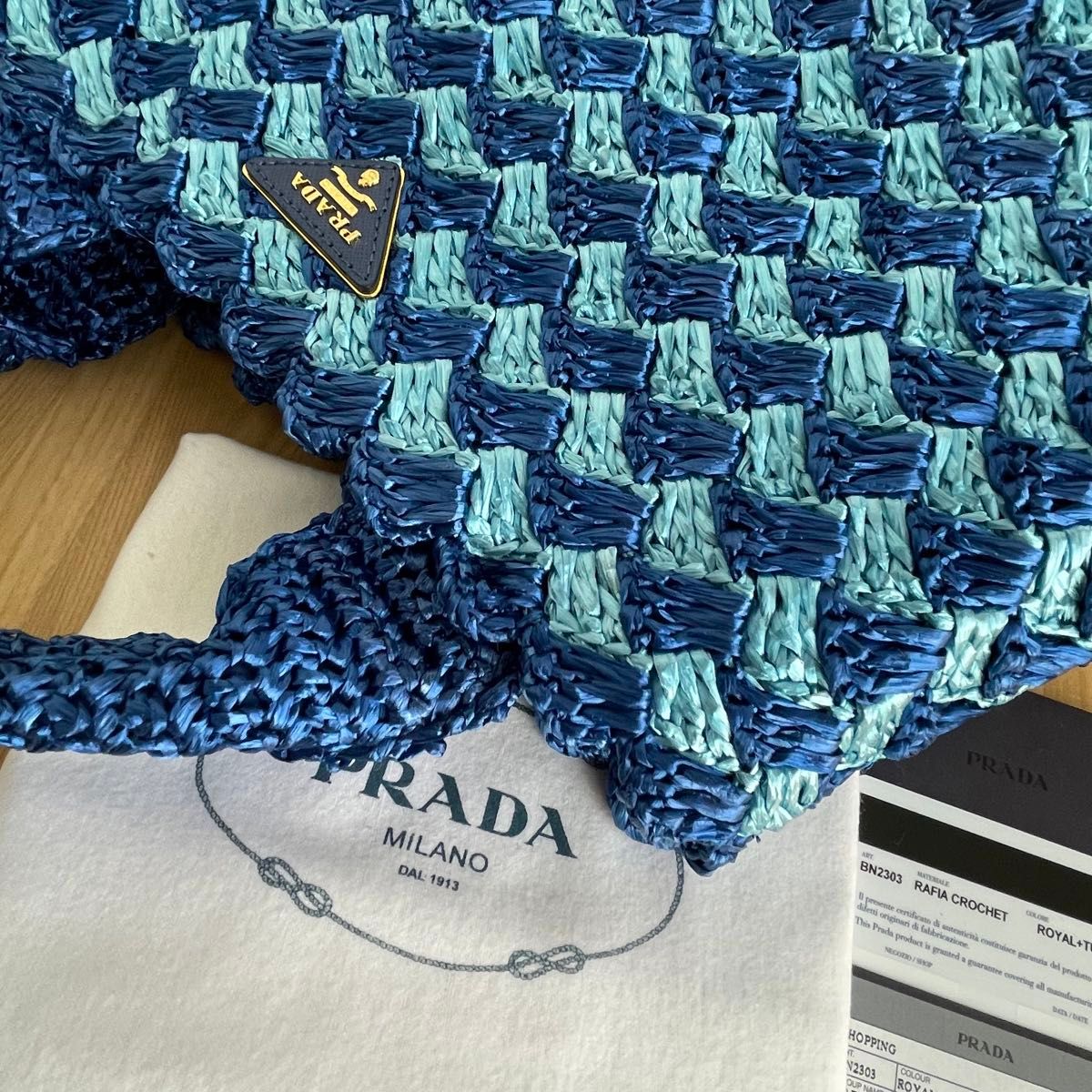 極美品 PRADA プラダ ラフィア トートバッグ ハンドバッグ かご 極美品 PRADA プラダ ラフィア トートバッグ ハンドバッグ かご
