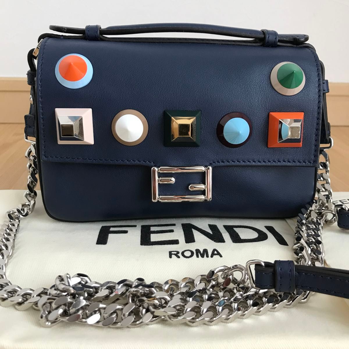 新品同様 極美品 FENDI フェンディ マイクロバケット 2way 新品同様 極美品 FENDI フェンディ マイクロバケット 2way