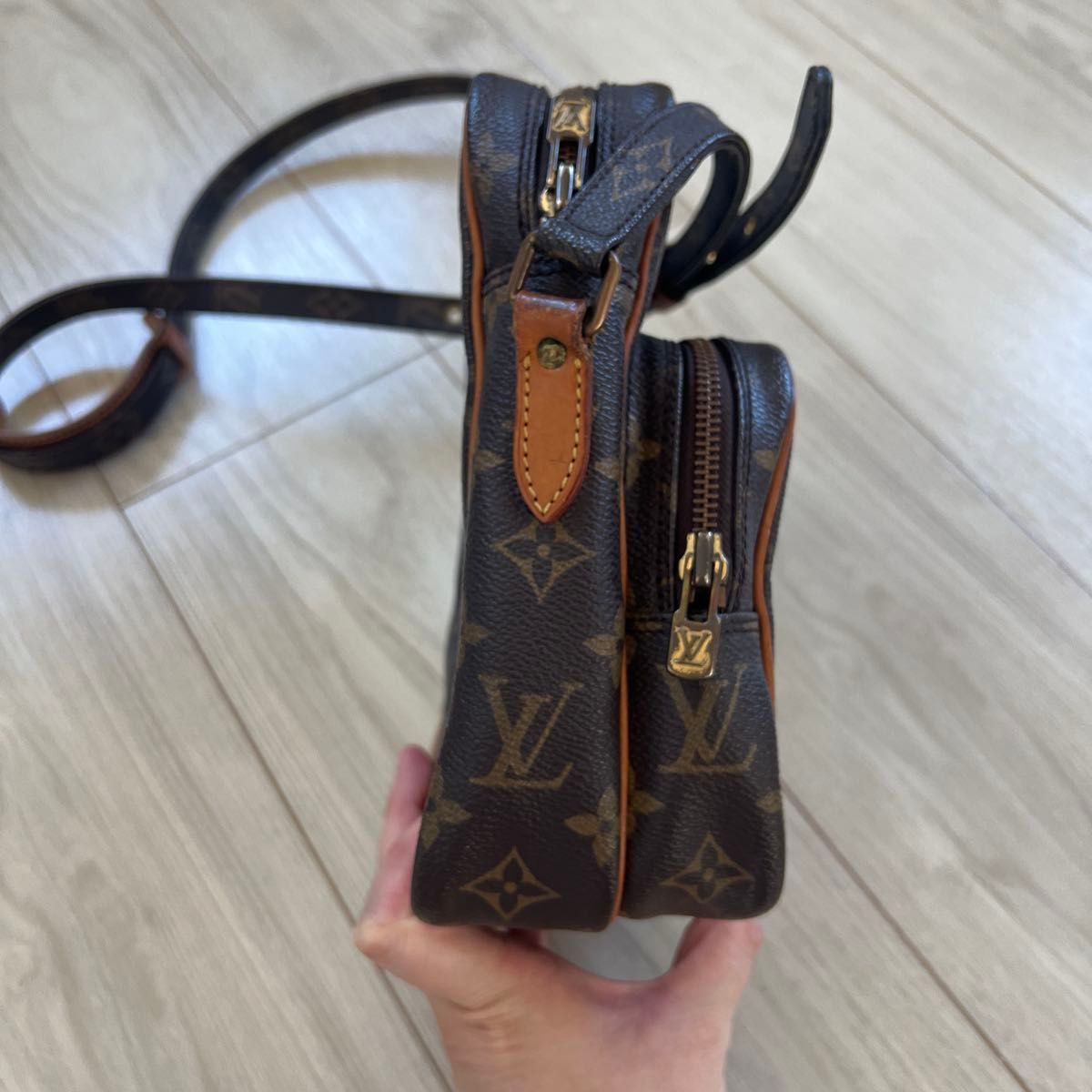 LOUIS VUITTON ルイヴィトン モノグラム アマゾン ショルダー LOUIS VUITTON ルイヴィトン モノグラム アマゾン ショルダー