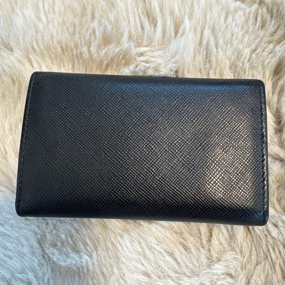 PRADA プラダ サフィアーノレザー キーケース ブラック 6連キー PRADA プラダ サフィアーノレザー キーケース ブラック 6連キー