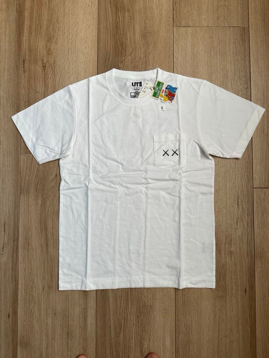新品】UNIQLO UT × KAWS × SESAME STREET ユニクロ UT×カウズ 新品】UNIQLO UT × KAWS × SESAME STREET ユニクロ UT×カウズ