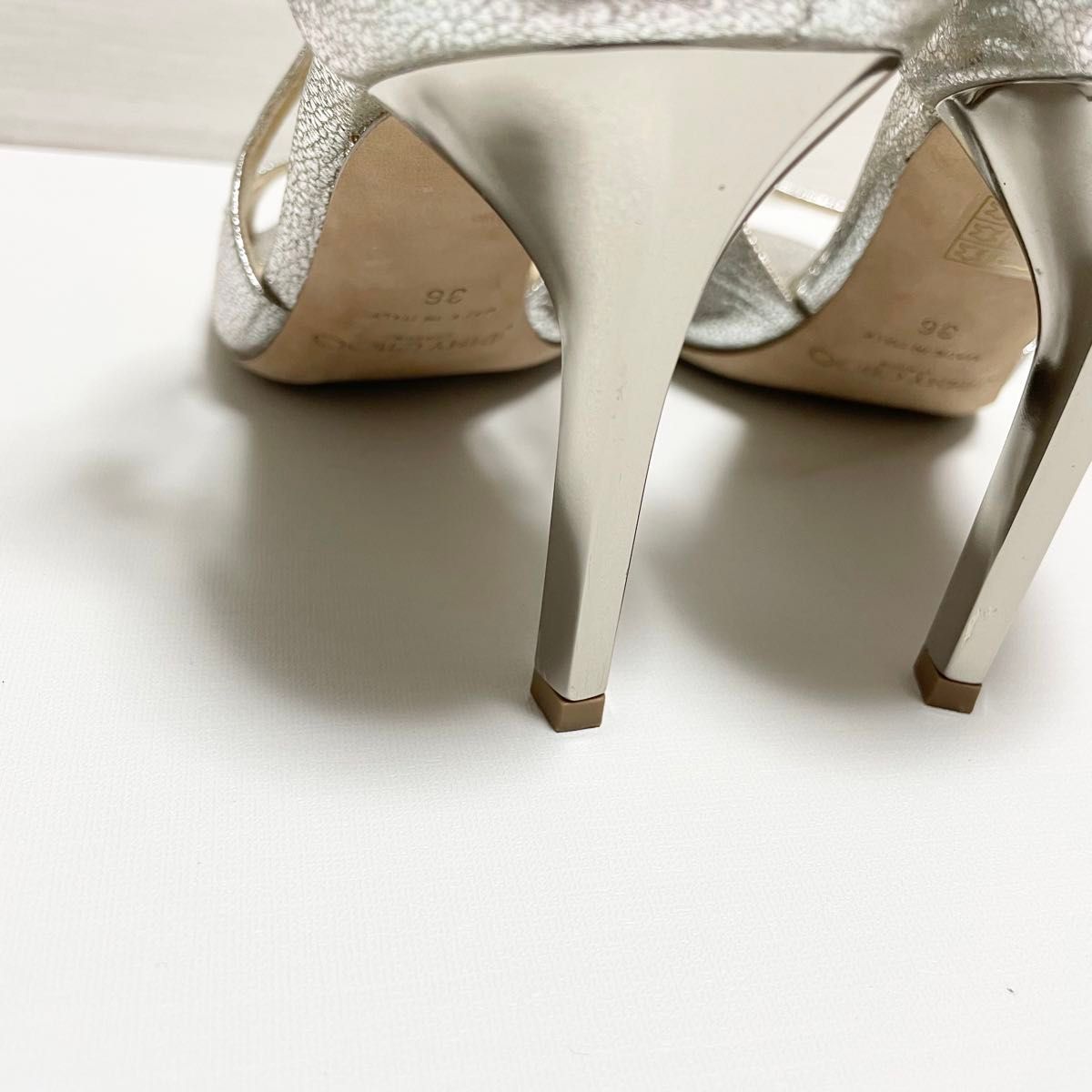JIMMY CHOO ジミーチュウ アンクルストラップ パンプス シルバー JIMMY CHOO ジミーチュウ アンクルストラップ パンプス シルバー