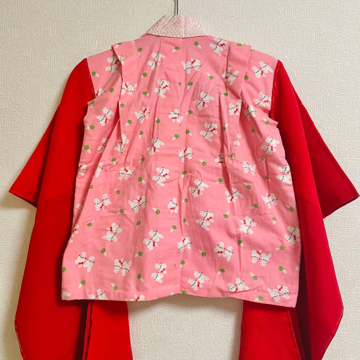 昭和レトロ うさぎ柄 子供用長襦袢 半襦袢 着物インナー 衣装 昭和レトロ うさぎ柄 子供用長襦袢 半襦袢 着物インナー 衣装