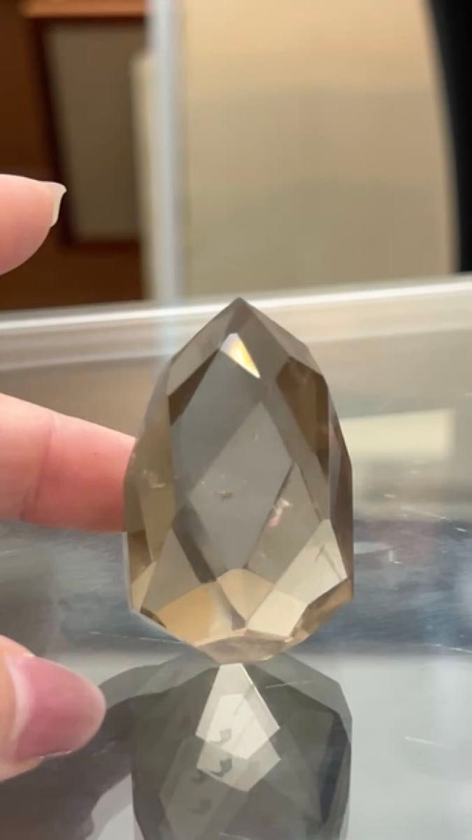 スモーキークォーツ 水晶カット宝石