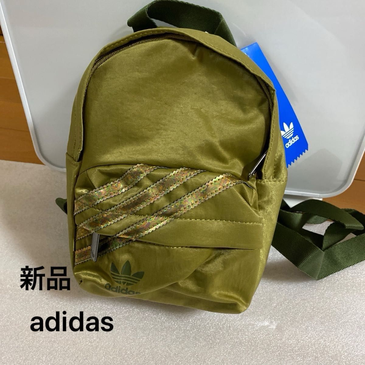 新品・未使用 アディダスオリジナルス ミニリュック ミニバック 新品・未使用 アディダスオリジナルス ミニリュック ミニバック