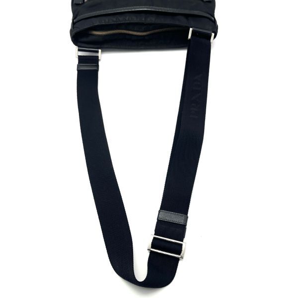 1円 良品 PRADA プラダ 三角ロゴ プレート ナイロン 1円 良品 PRADA プラダ 三角ロゴ プレート ナイロン