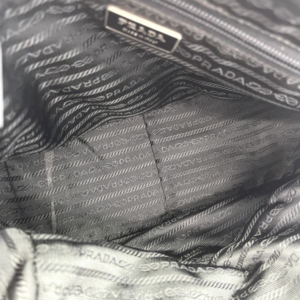 1円 良品 PRADA プラダ 三角ロゴ プレート ナイロン レザー 1円 良品 PRADA プラダ 三角ロゴ プレート ナイロン レザー
