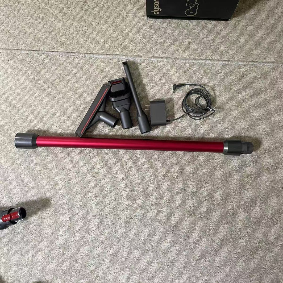 Dyson ダイソン SV12 コードレス掃除機 付属ツール 箱付き Dyson ダイソン SV12 コードレス掃除機 付属ツール 箱付き
