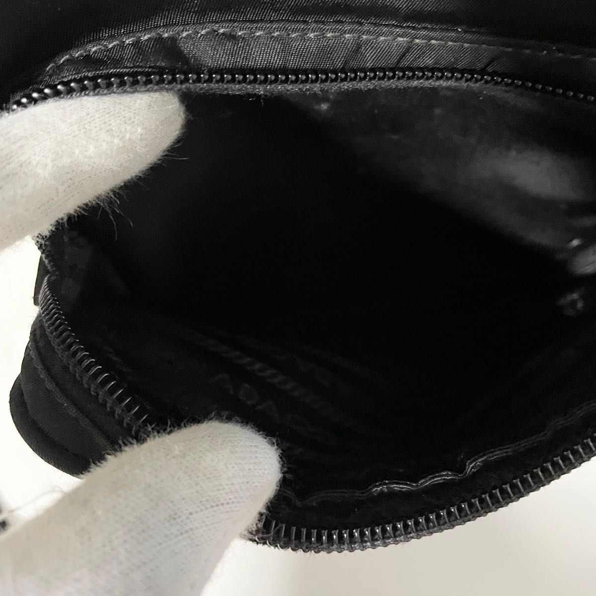 極美品】PRADA プラダ アマゾン型 ショルダーバッグ ナイロン 極美品】PRADA プラダ アマゾン型 ショルダーバッグ ナイロン