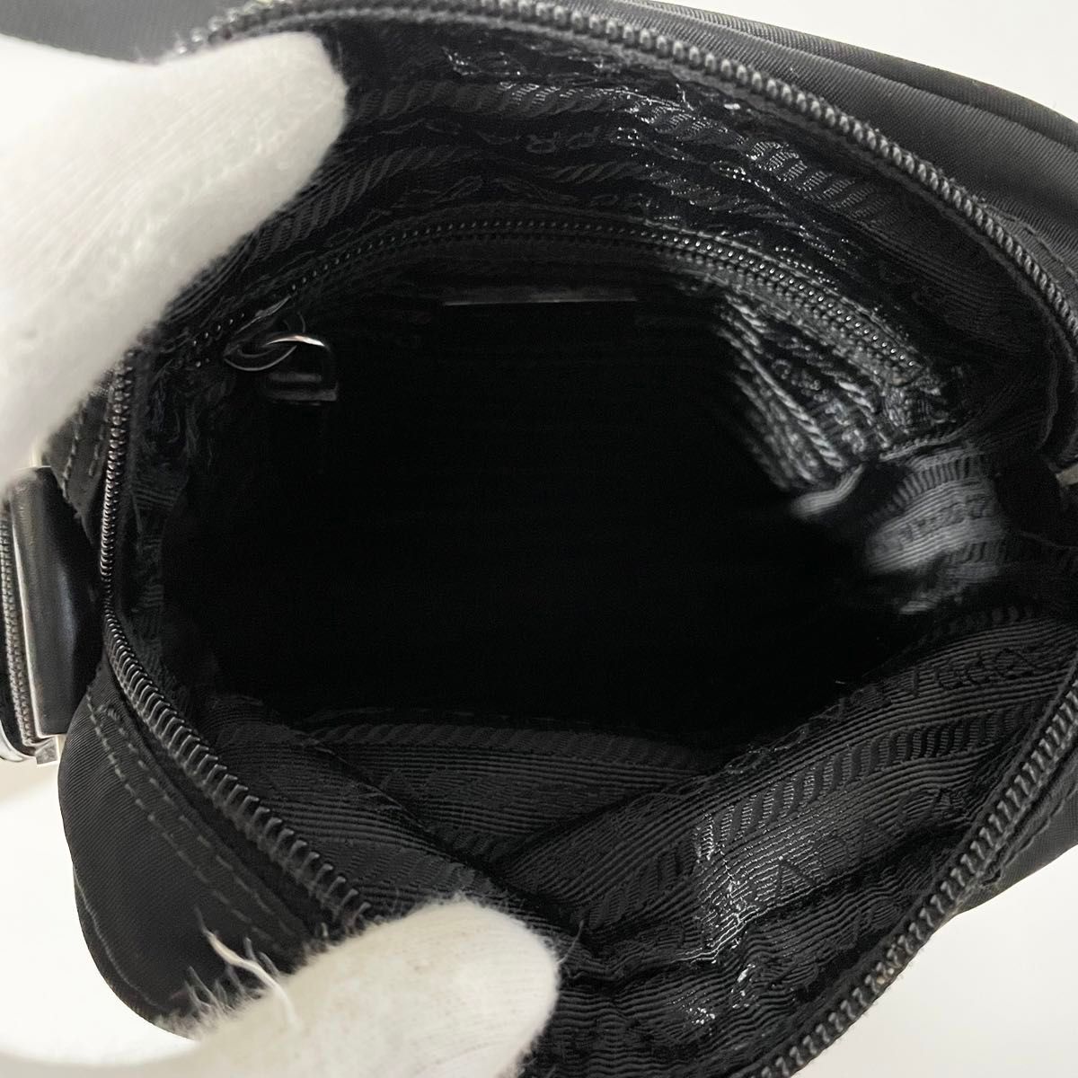 極美品】PRADA プラダ アマゾン型 ショルダーバッグ ナイロン 極美品】PRADA プラダ アマゾン型 ショルダーバッグ ナイロン