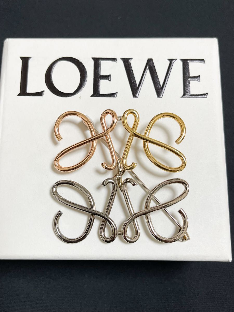 LOEWE ブローチ ロエベ アナグラム マルチカラー|Yahoo!フリマ LOEWE ブローチ ロエベ アナグラム マルチカラー|Yahoo!フリマ