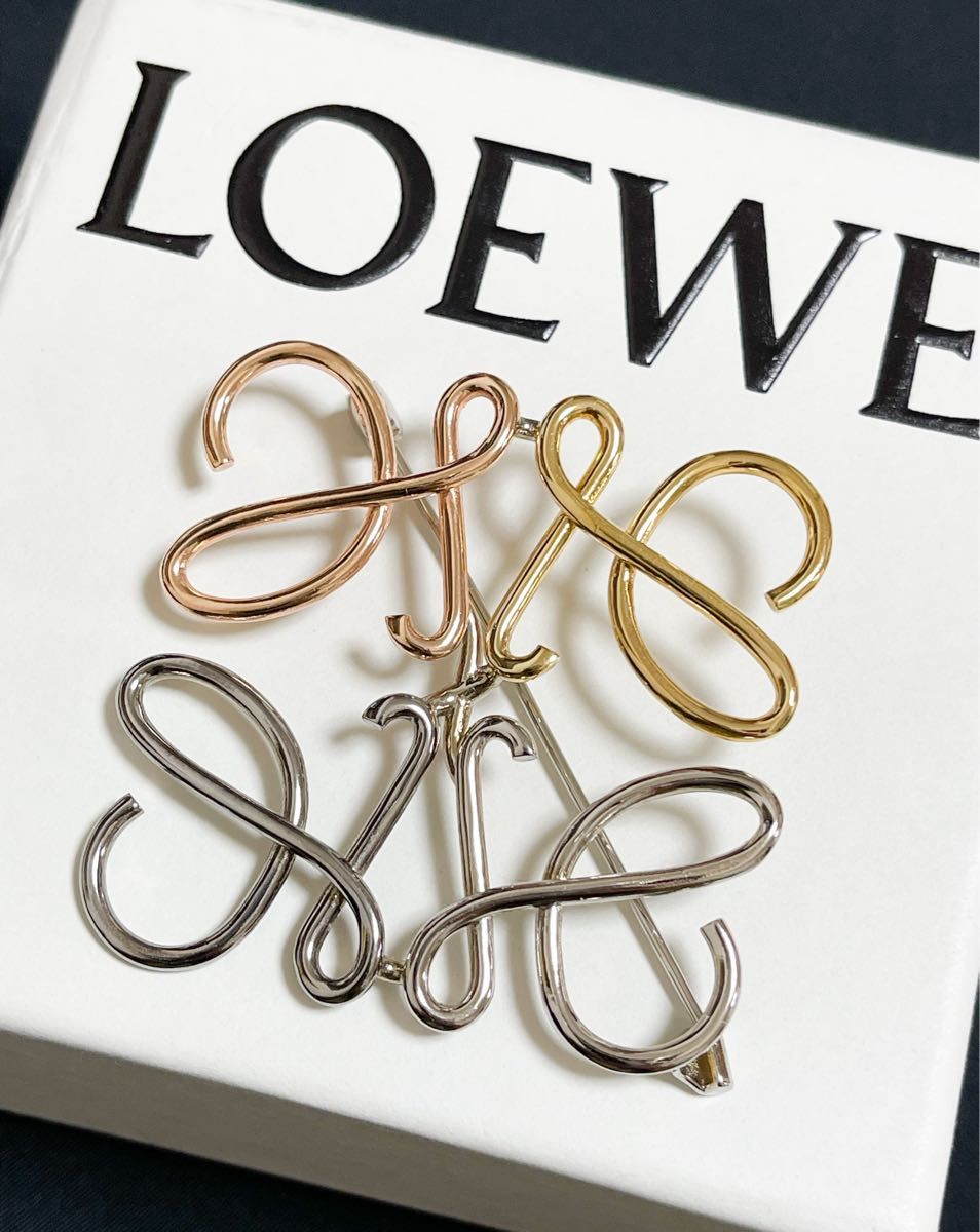 LOEWE ブローチ ロエベ アナグラム マルチカラー|Yahoo!フリマ LOEWE ブローチ ロエベ アナグラム マルチカラー|Yahoo!フリマ