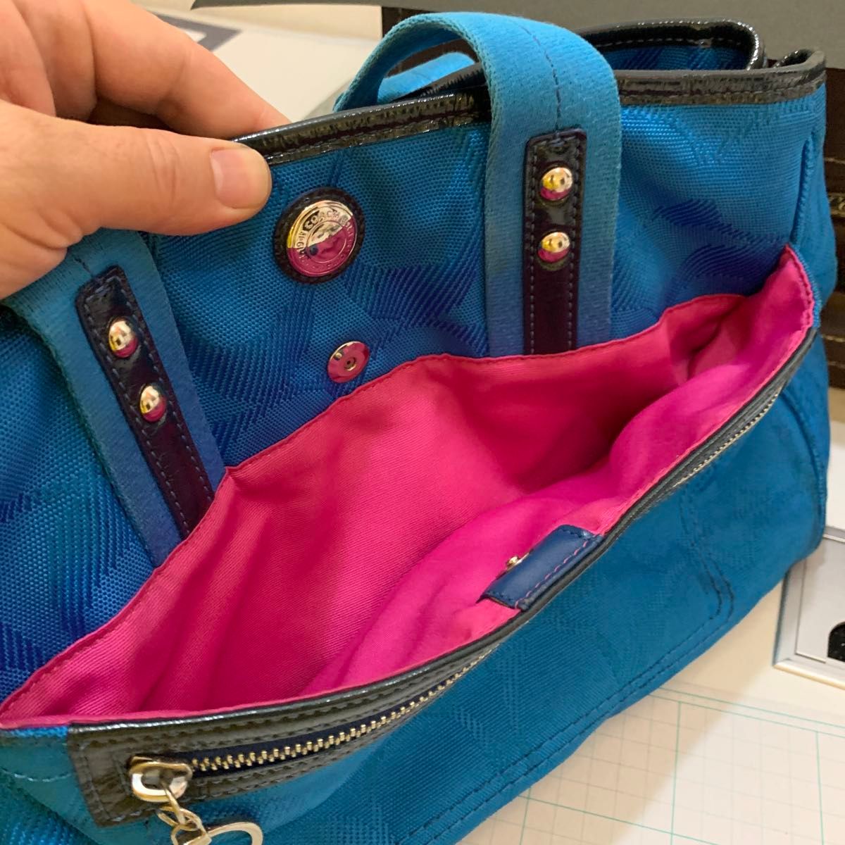 まあまあ美品】 COACH コーチ トートバッグ ハンドバッグ 肩掛け まあまあ美品】 COACH コーチ トートバッグ ハンドバッグ 肩掛け