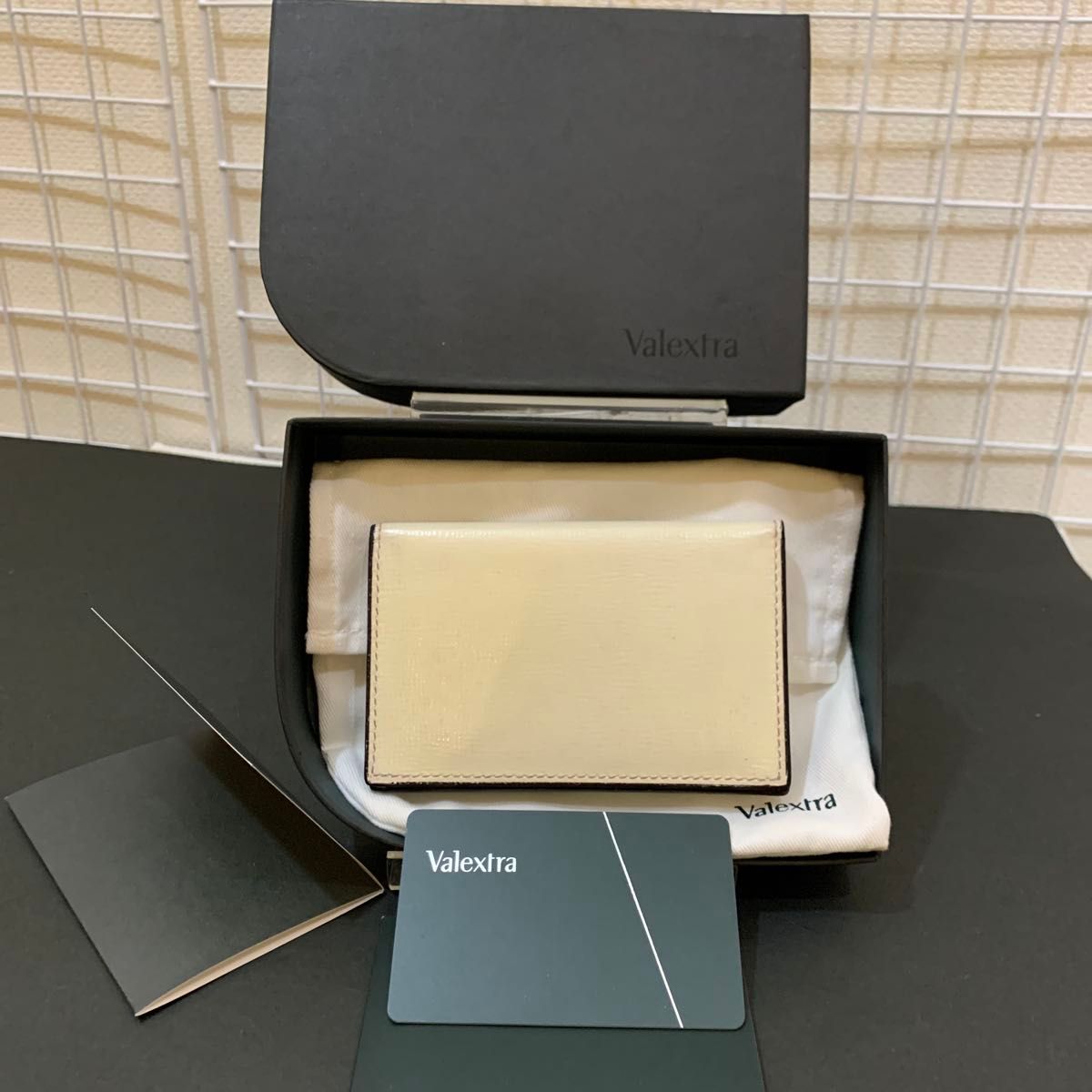 箱付まあまあ美品】Valextra ヴァレクストラ カードケース 名刺 箱付まあまあ美品】Valextra ヴァレクストラ カードケース 名刺