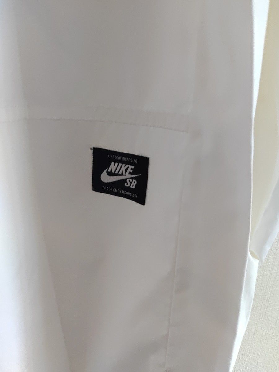 超美品 NIKE ナイキ ナイロンジャケット コーチジャケット 超美品 NIKE ナイキ ナイロンジャケット コーチジャケット