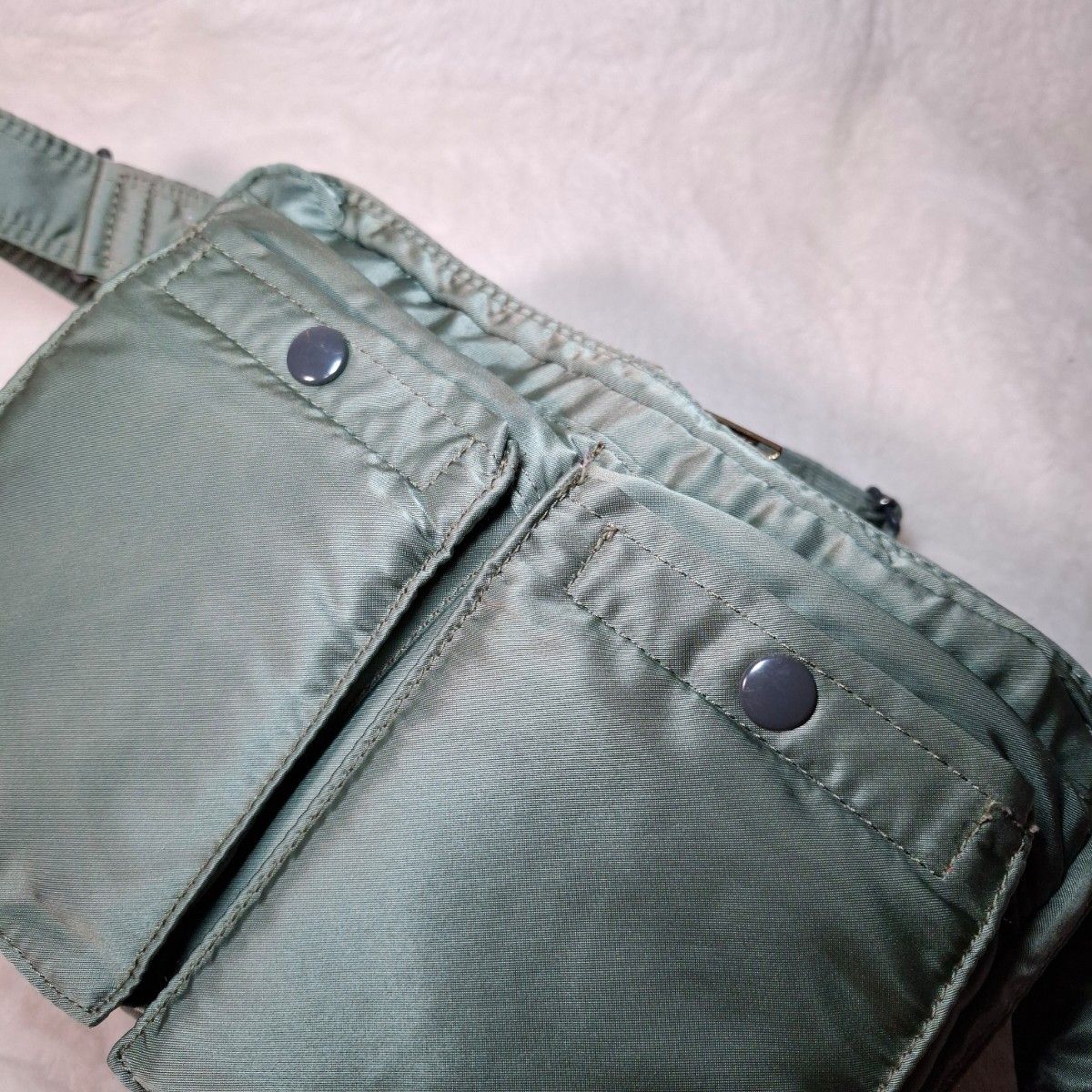 極美品 PORTER ポーター タンカー ショルダーバッグ L 2層 極美品 PORTER ポーター タンカー ショルダーバッグ L 2層