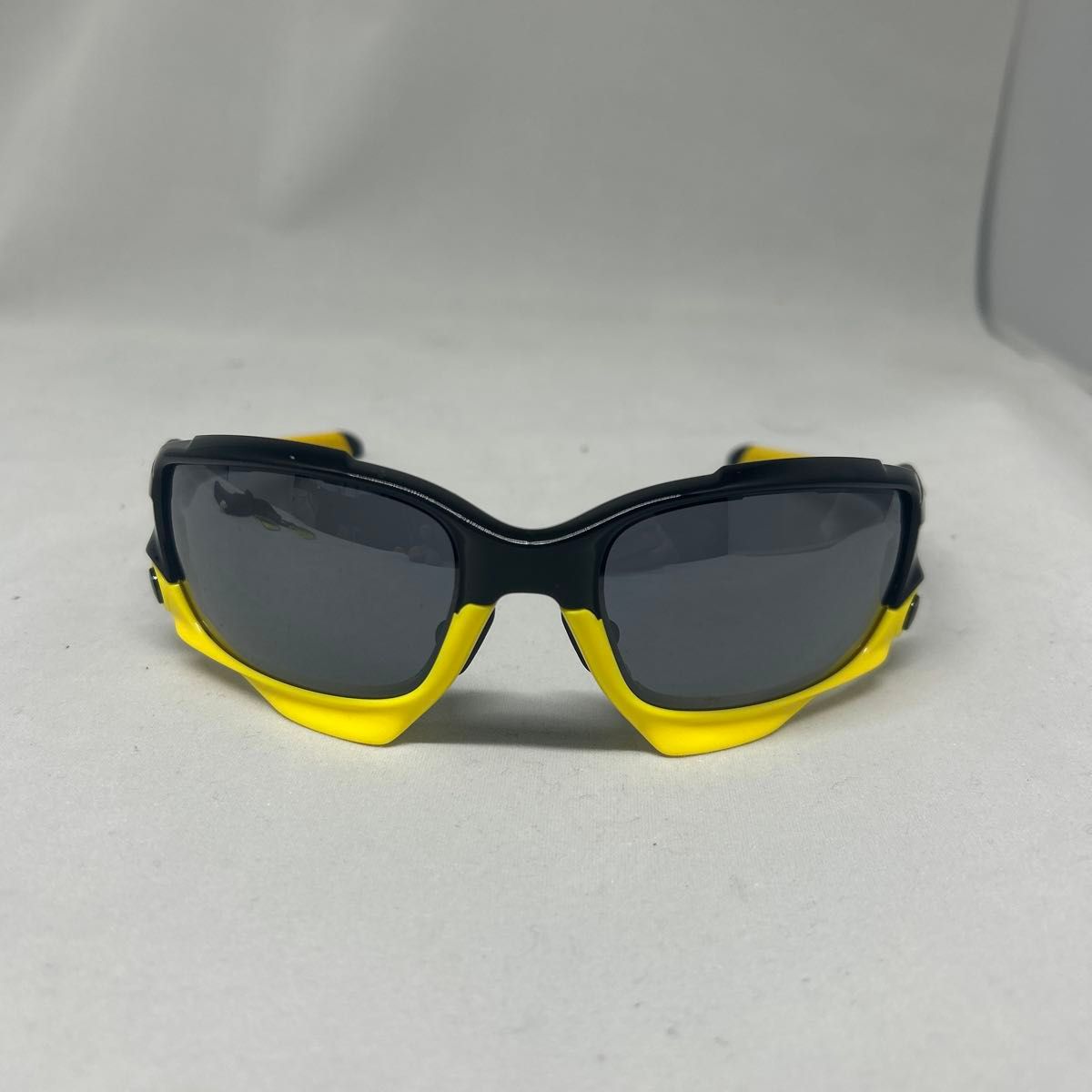 Oakley Jawbone Livestrong オークリージョウボーン リブ Oakley Jawbone Livestrong オークリージョウボーン リブ