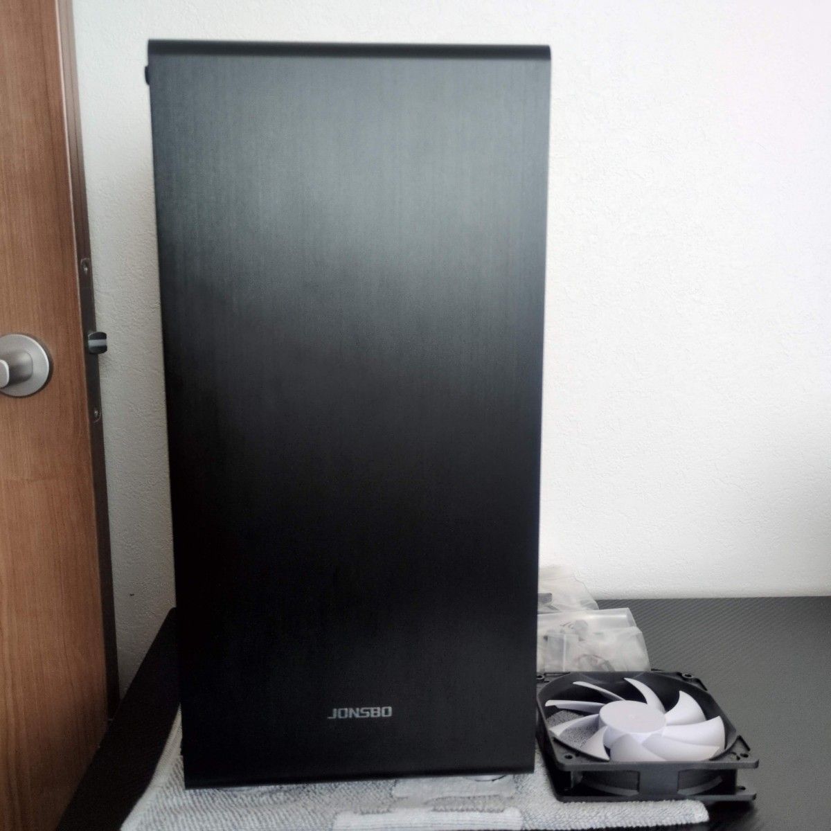 希少・美品 JONSBO PCケース U4 U4BR ブラック/レッド|Yahoo 希少・美品 JONSBO PCケース U4 U4BR ブラック/レッド|Yahoo