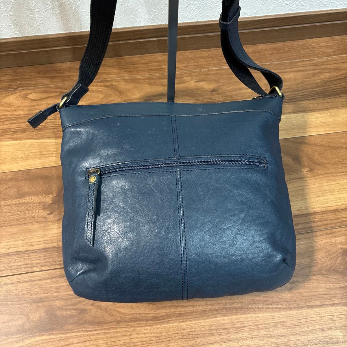 極美品】Dakota ダコタ レザー 本革製 ショルダーバッグ 極美品】Dakota ダコタ レザー 本革製 ショルダーバッグ