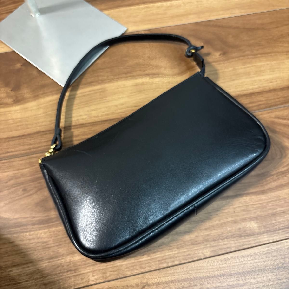 美品】ADMJ レザー 本革製 ポーチ ハンドバッグ フォーマル 日本 美品】ADMJ レザー 本革製 ポーチ ハンドバッグ フォーマル 日本