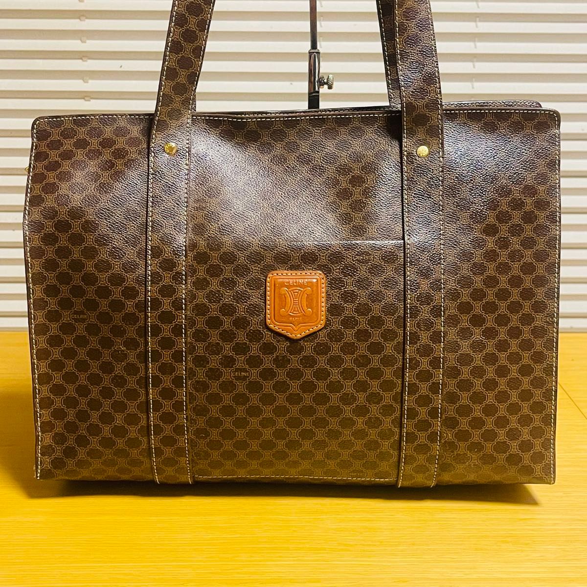 美品】CELINE セリーヌ マカダム柄 トートバッグ 肩掛け A4収納 美品】CELINE セリーヌ マカダム柄 トートバッグ 肩掛け A4収納