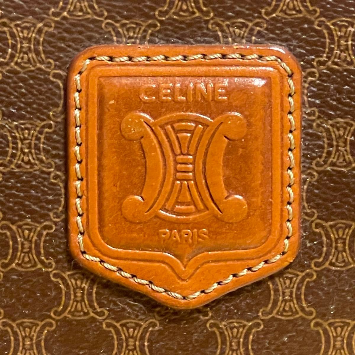 美品】CELINE セリーヌ マカダム柄 トートバッグ 肩掛け A4収納 美品】CELINE セリーヌ マカダム柄 トートバッグ 肩掛け A4収納