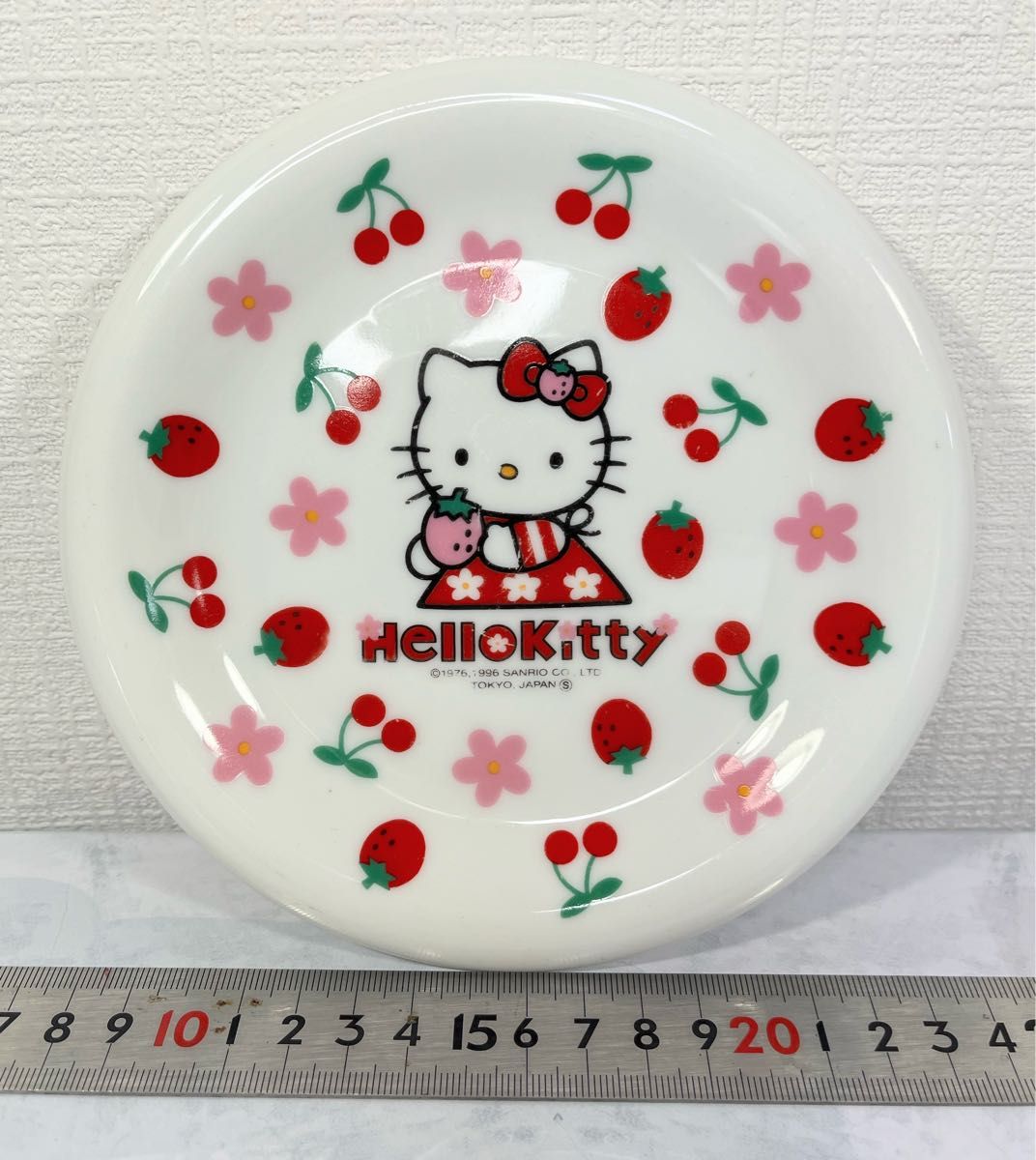 サンリオ ハローキティちゃん 食器 激レア年代物 希少 匿名 サンリオ ハローキティちゃん 食器 激レア年代物 希少 匿名