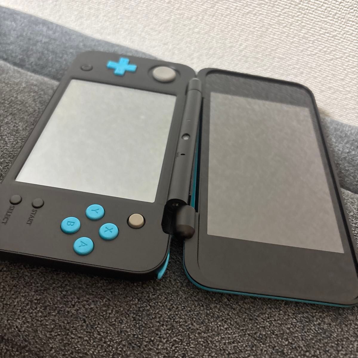 New 任天堂 ニンテンドー2DS LL ブラック×ターコイズブルー本体 New 任天堂 ニンテンドー2DS LL ブラック×ターコイズブルー本体